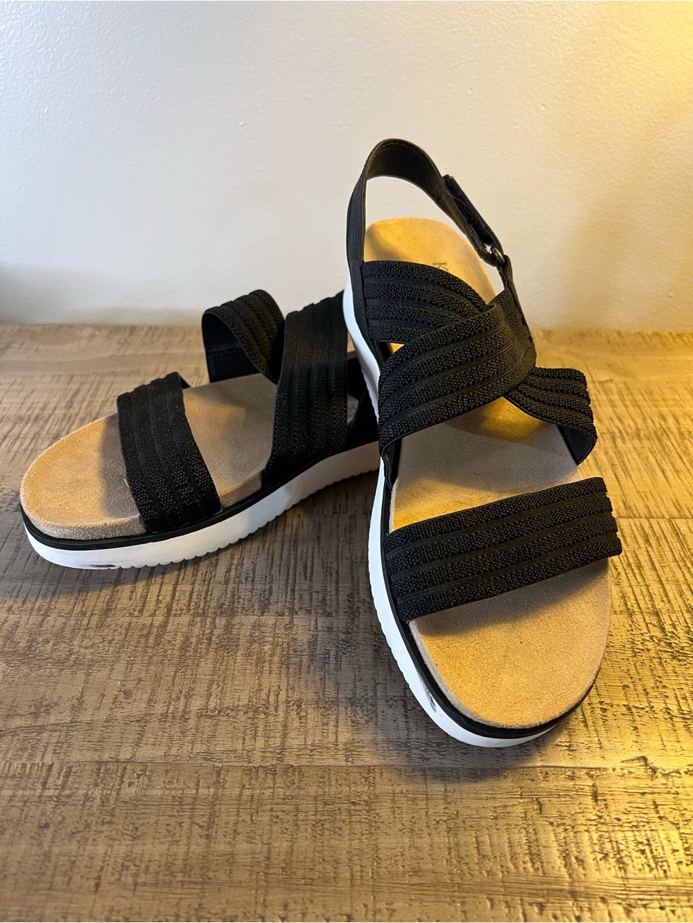 Kim Rogers Pixy Black Strappy Ultra Comfort Technology Platform Sandals. Size 7